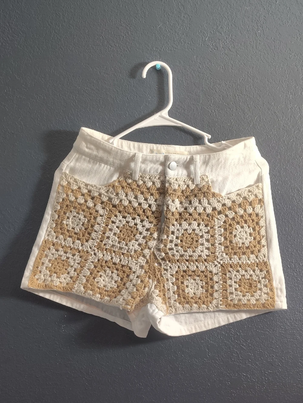 Grace White High-Waist Bohiemein 70s Artsy Crochet Denim Shorts